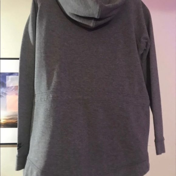 Women’s Large Nike Tech Caped Zipup - Picture 2 of 3